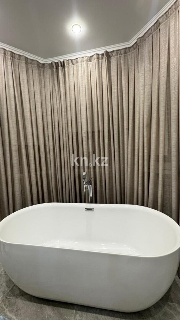 Аренда 3-комнатной квартиры, 135 м² в Астане - фото 9