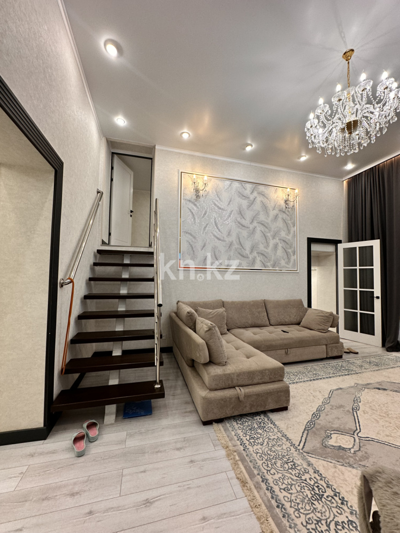 Продажа 4-комнатной квартиры, 98 м² - Продажа недвижимости в Караганде - страница 30 фото 1 из 40