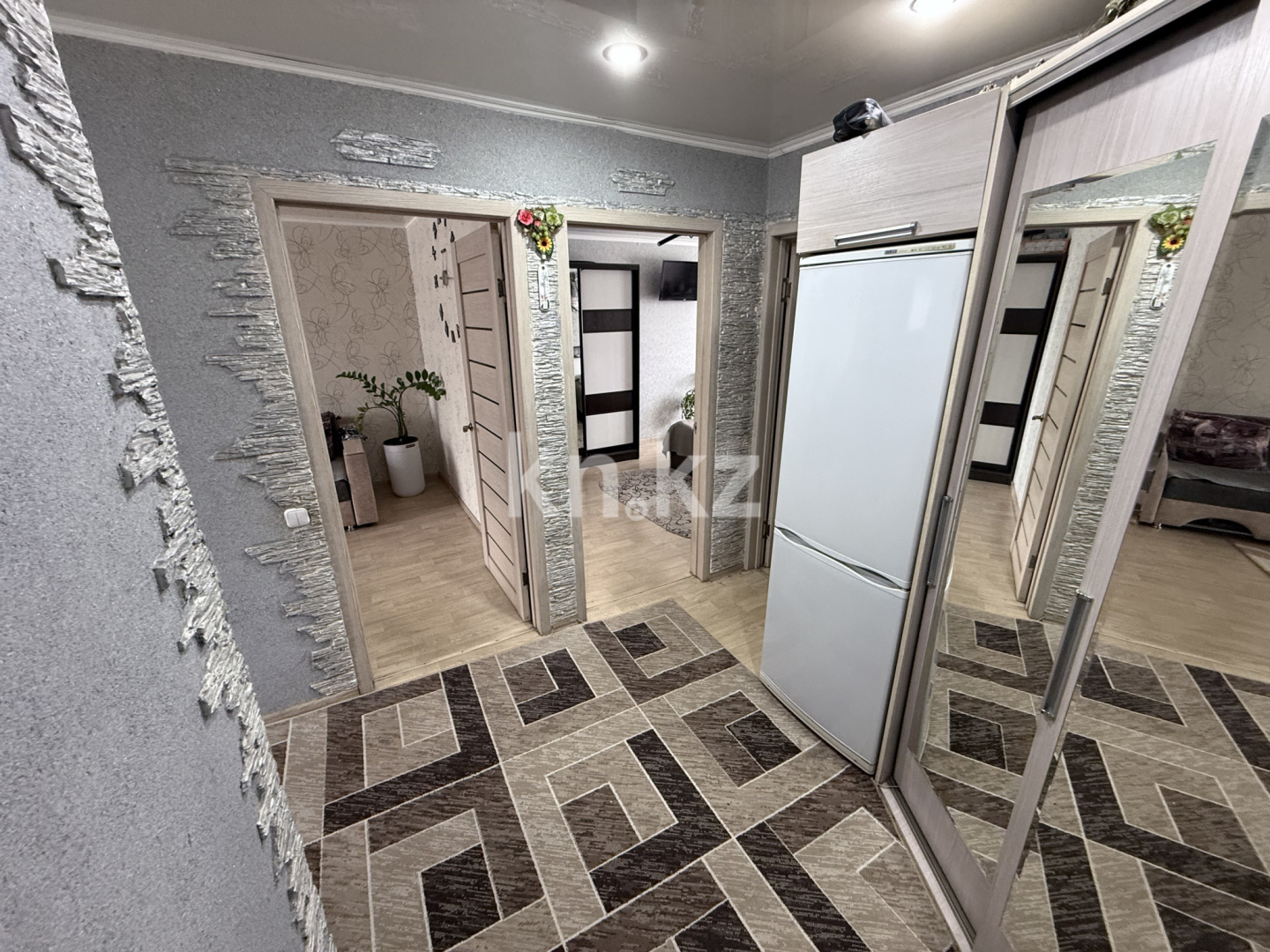 Продажа 3-комнатной квартиры, 62 м² - Продажа квартир в Пришахтинске Караганды фото 1 из 17