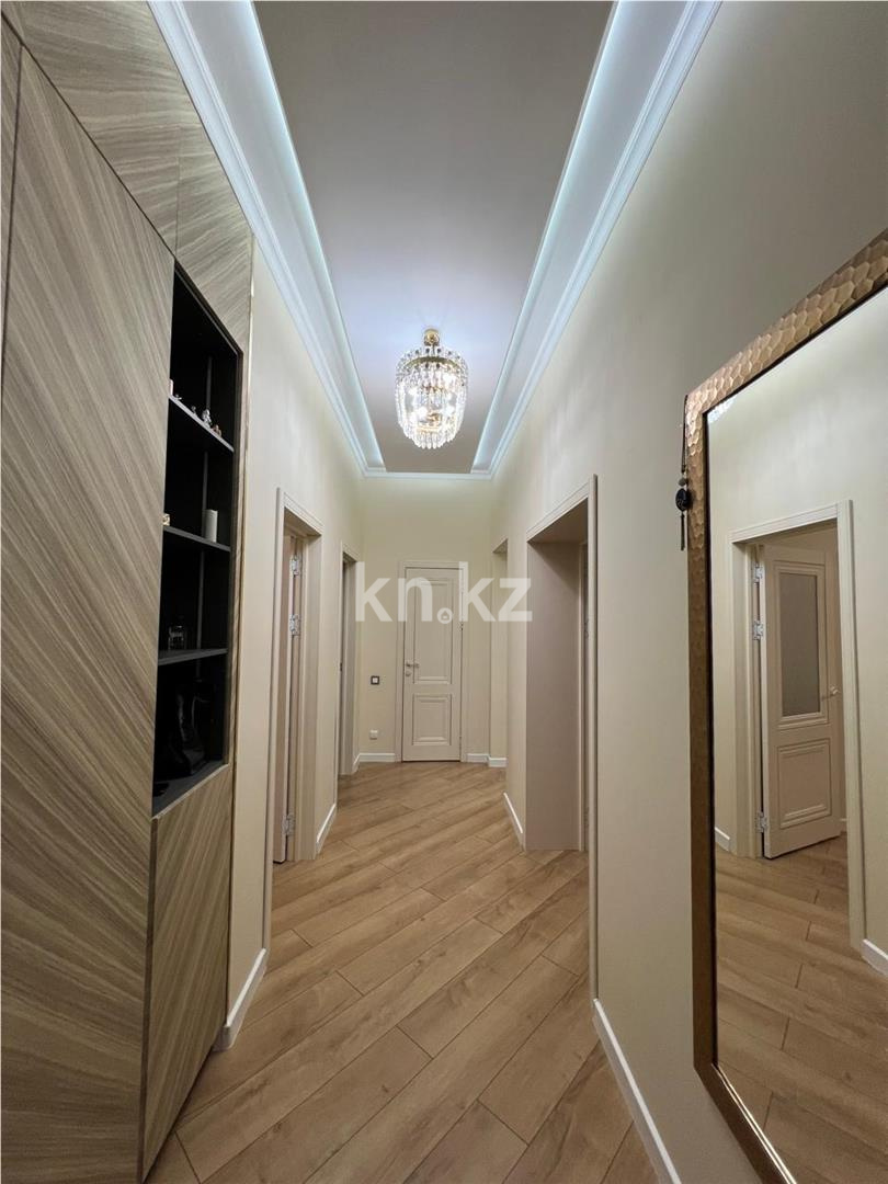 Продажа 3-комнатной квартиры, 90 м², ул. Муканова в Караганде - фото 7