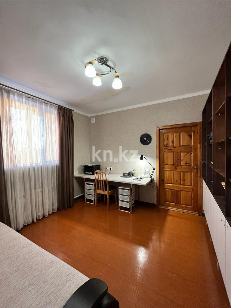 Продажа 5-комнатного дома, 210 м², ул. Мынбаева, дом  106 - Продажа квартир в Караганде фото 11 из 25