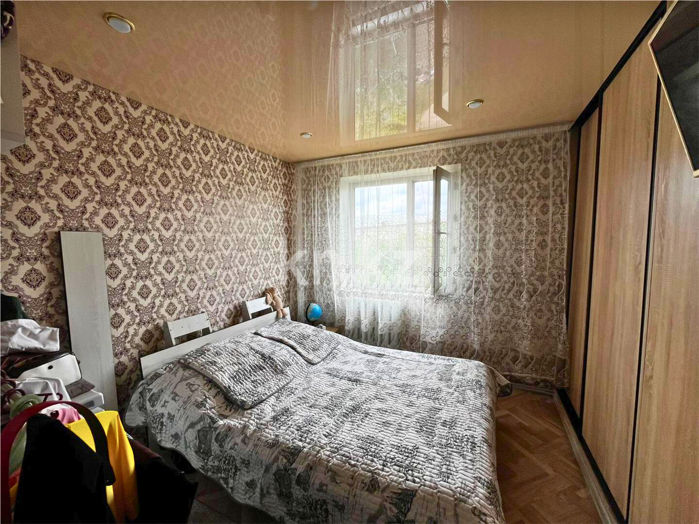 Продажа 3-комнатной квартиры, 47 м², 15-й мкр. - Продажа баз, складов и промышленной недвижимости в Сарани фото 4 из 7