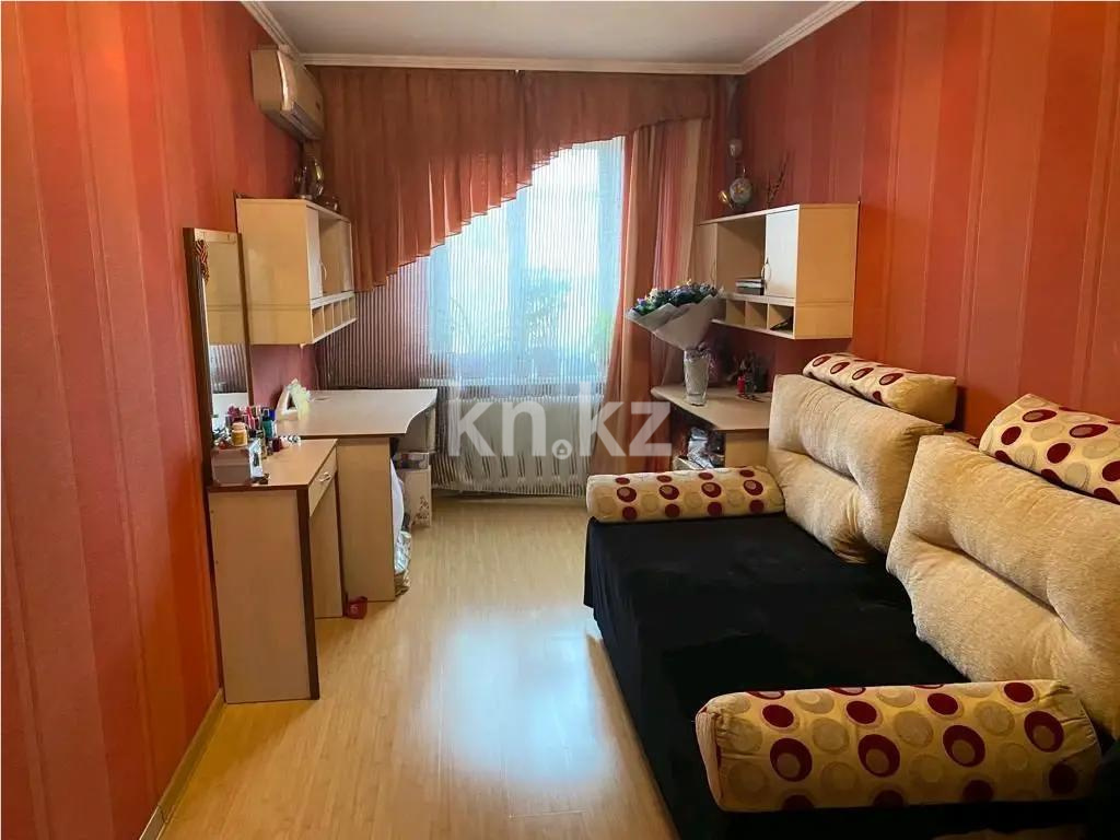 Продажа 3-комнатной квартиры, 60 м², мкр-н 12, дом  14 в Алматы - фото 2