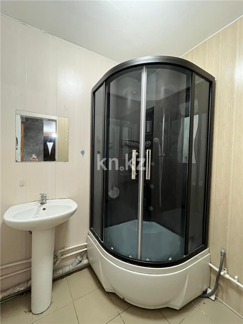 Продажа 4-комнатной квартиры, 75 м², мкр-н 14 - Продажа  четырехкомнатных квартир в Караганде фото 17 из 21