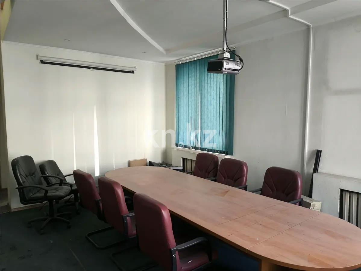 Продажа 4-комнатной квартиры, 230 м² в Астане