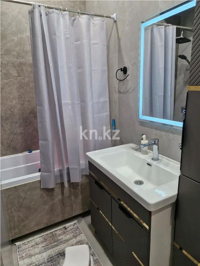 Продажа 2-комнатной квартиры, 47 м², ул. 7-я, дом  142/92 стр в Алматы - фото 4