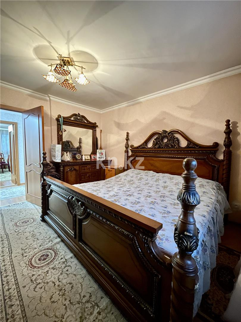 Продажа 4-комнатной квартиры, 117 м², пр. Республики, дом  4 - Продажа  четырехкомнатных квартир в Караганде фото 8 из 31