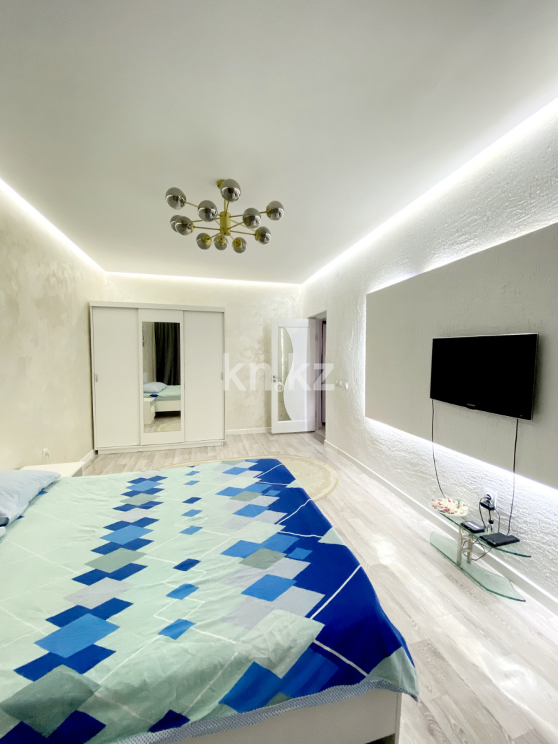 Аренда 1-комнатной квартиры посуточно, 52 м², Алмагуль мкр-н, дом  9 - Продажа квартир в Атырау фото 5 из 18