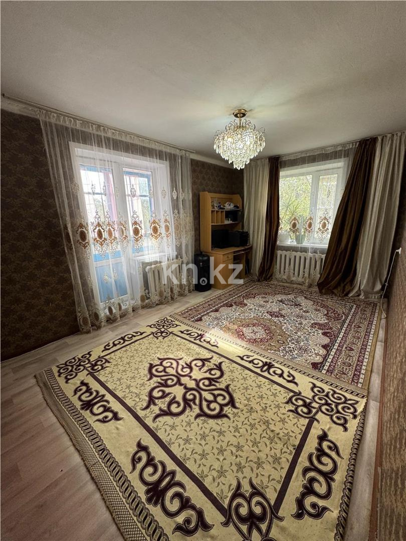 Продажа 5-комнатной квартиры, 52 м², пр. Металлургов - Продажа  пятикомнатных квартир в Темиртау фото 1 из 12