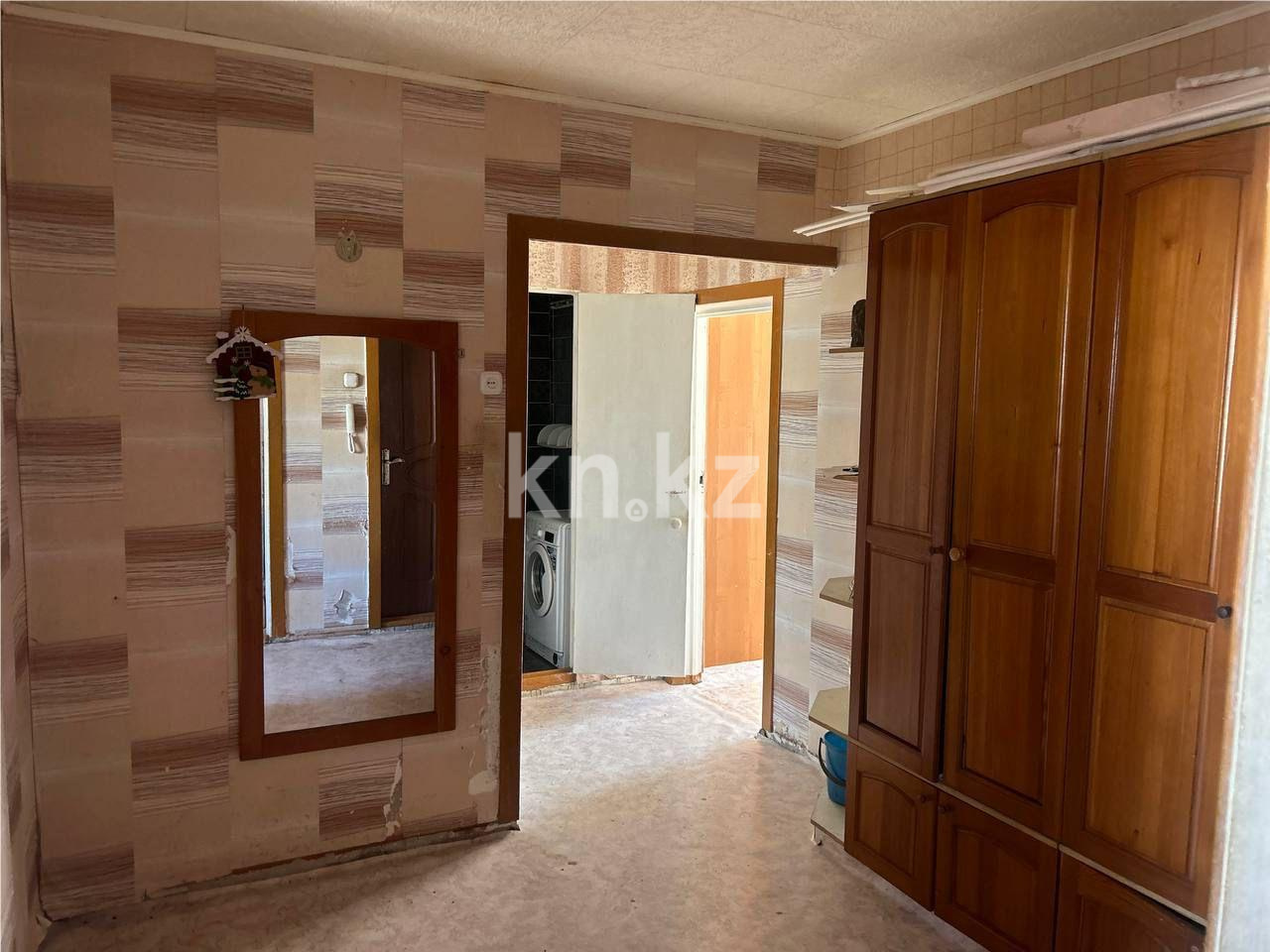 Продажа 3-комнатной квартиры, 63 м², мкр-н Степной-4, дом  13 - Продажа  трехкомнатных квартир в Караганде фото 8 из 9