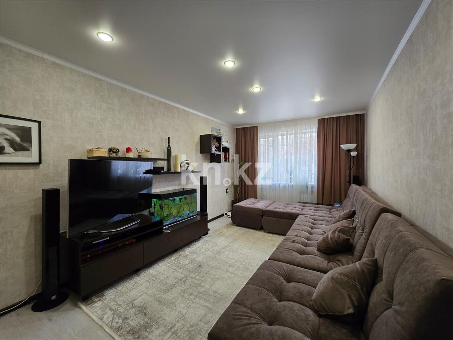 Продажа 2-комнатной квартиры, 43 м², ул. Абая - Продажа  двухкомнатных квартир в Темиртау фото 1 из 11