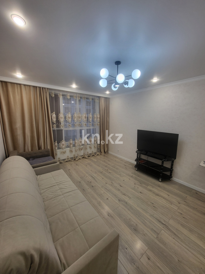 Аренда 1-комнатной квартиры, 42 м², ул. Керей, Жанибек хандар, дом  50/3 - Аренда квартир помесячно в Астане фото 1 из 4