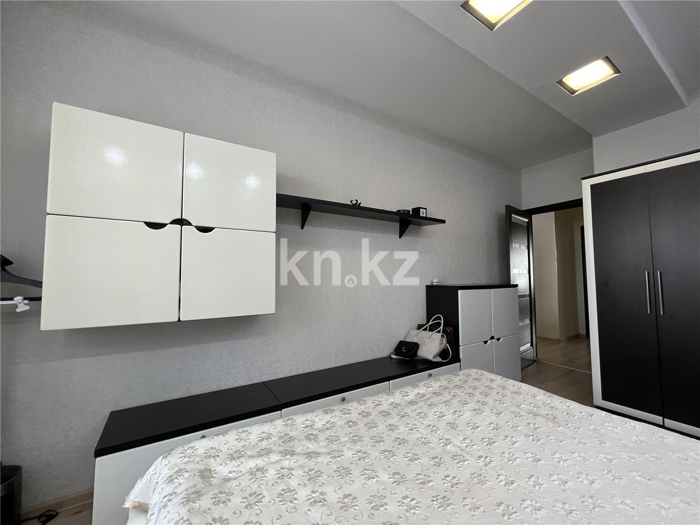Продажа 3-комнатной квартиры, 95 м², пр. Республики в Караганде - фото 15