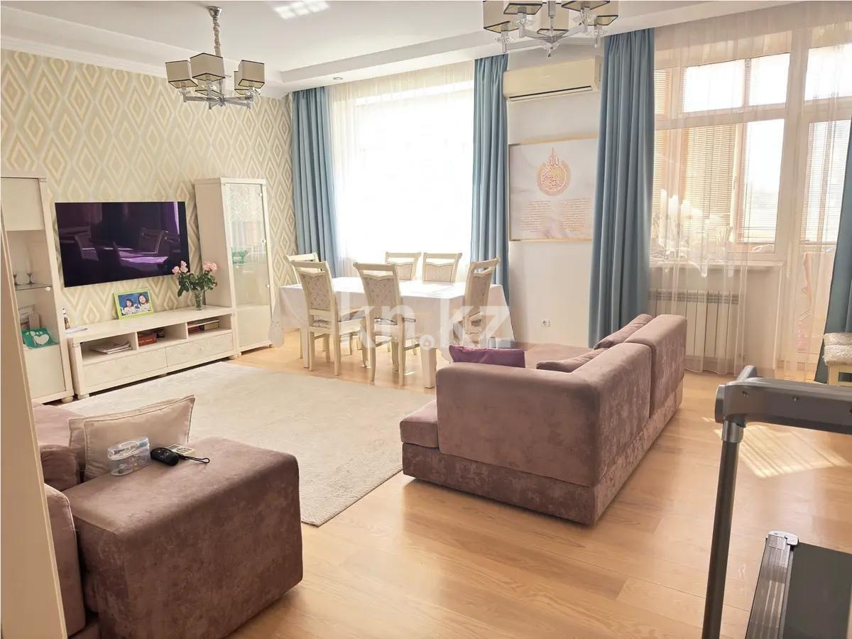 Продажа 4-комнатной квартиры, 150 м², ул. Аманжолова, дом  41 - Продажа квартир без посредников в Караганде фото 1 из 8