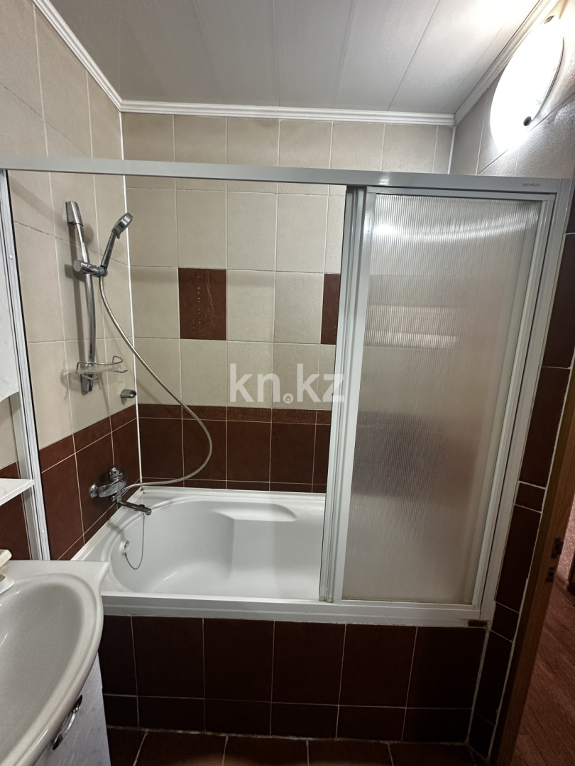 Продажа 3-комнатной квартиры, 76.7 м² в Караганде - фото 16