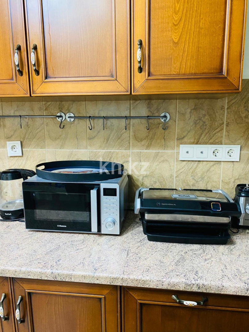 Аренда 3-комнатной квартиры, 140 м², ул. Мендикулова, дом  22 - Аренда  трехкомнатных квартир помесячно в Алматы с фото фото 20 из 28