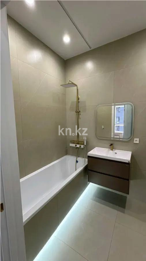 Продажа 2-комнатной квартиры, 65 м², ул. Байтурсынова, дом  22 стр в Астане - фото 4