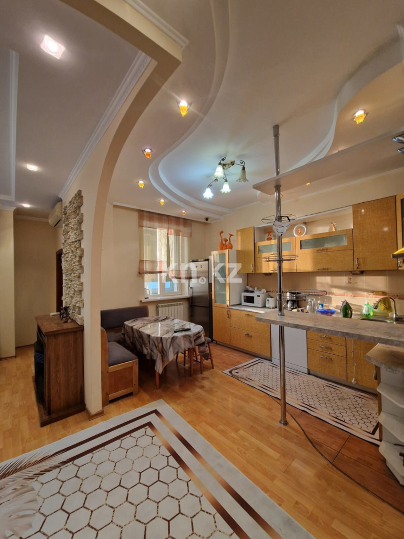 Продажа 2-комнатной квартиры, 80 м², Достык, дом  162 в Алматы - фото 3