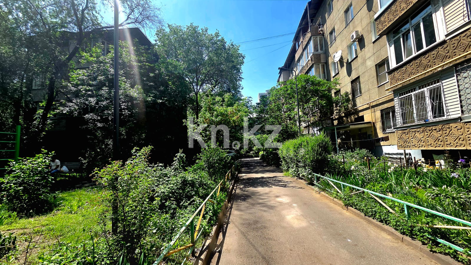 Продажа 2-комнатной квартиры, 48 м² в Алматы - фото 24