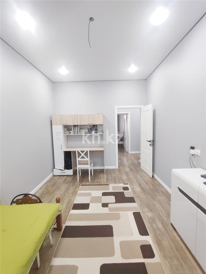 Продажа 3-комнатной квартиры, 93 м², 067 учетный квартал в Караганде - фото 7