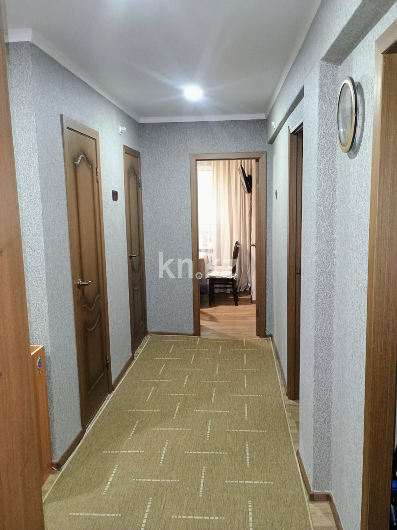 Продажа 3-комнатной квартиры, 70 м², ул. Карбышева, дом  34 - Продажа  трехкомнатных квартир в Усть-Каменогорске фото 3 из 18