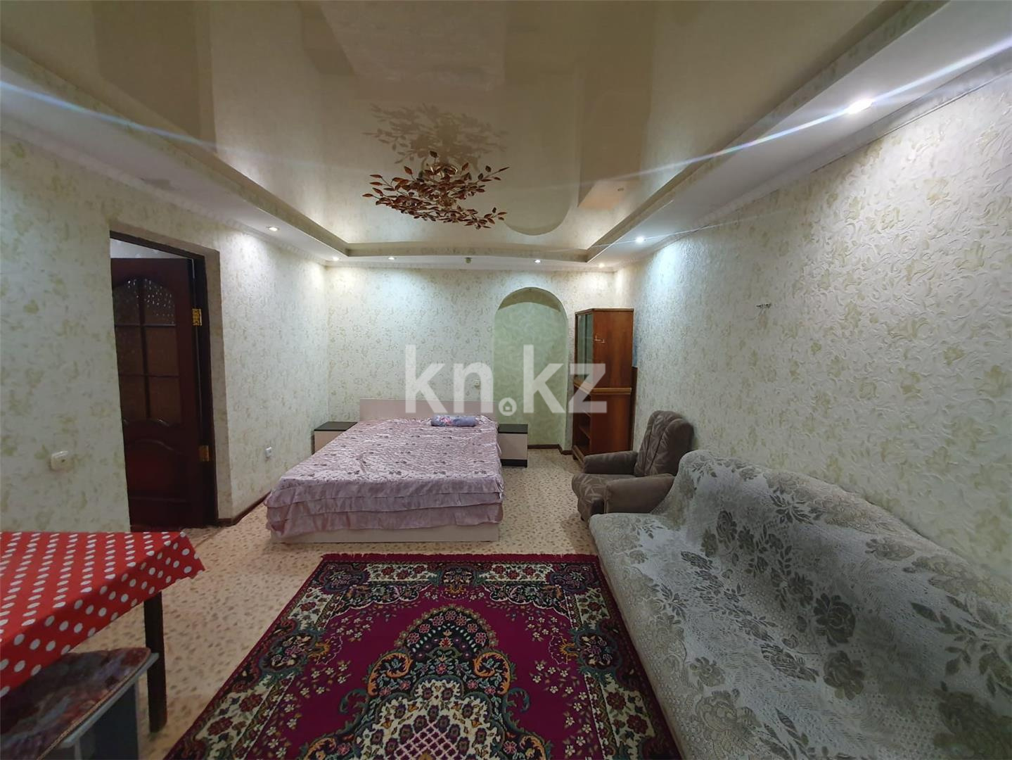 Продажа 1-комнатной квартиры, 38 м², пр. Назарбаева в Караганде - фото 2