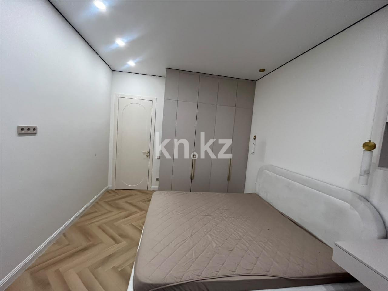 Продажа 4-комнатной квартиры, 105 м² - Продажа четырехкомнатных квартир в Казахстане фото 2 из 13