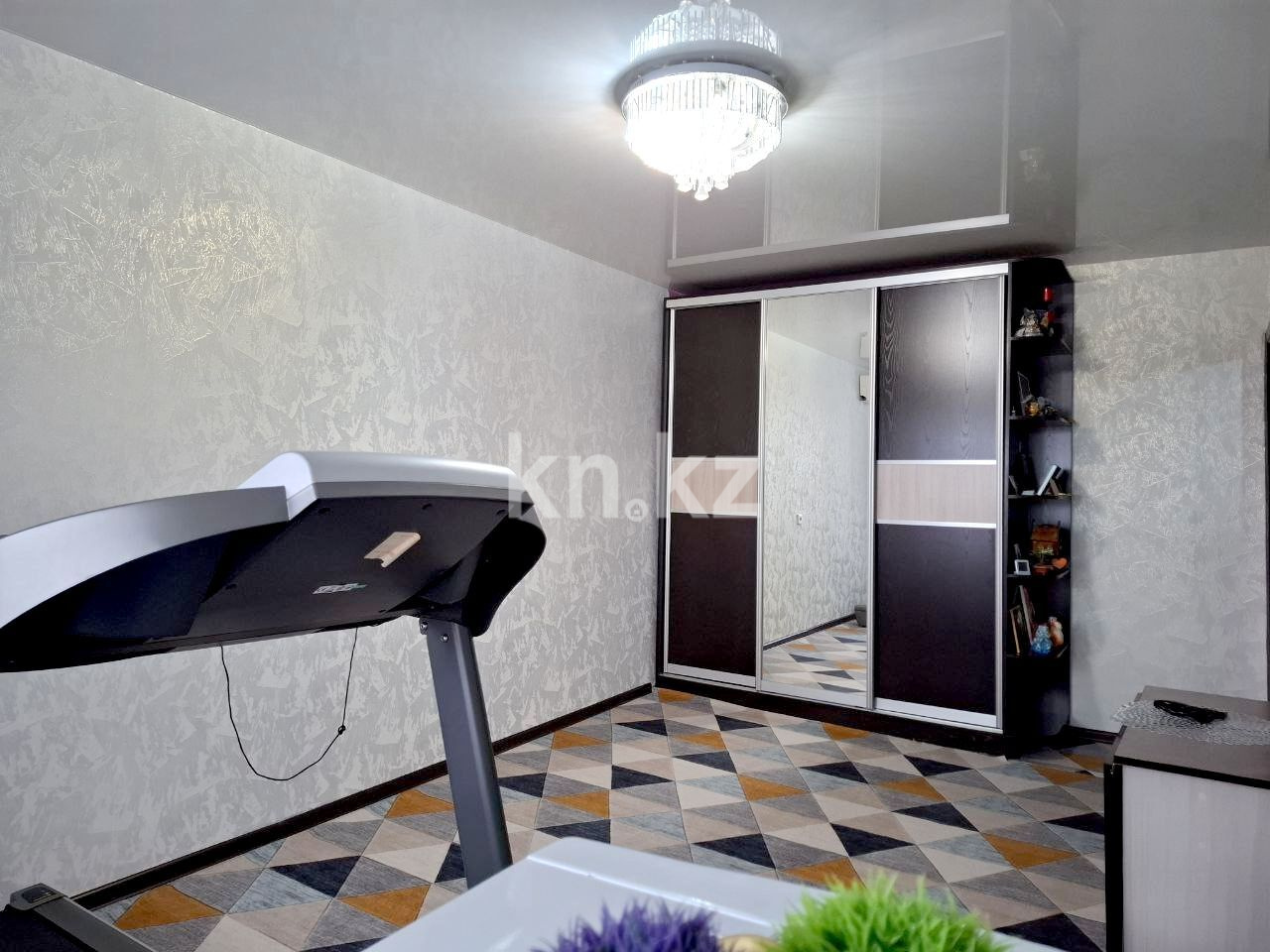 Продажа 2-комнатной квартиры, 43.7 м² - Продажа квартир в Усть-Каменогорске фото 2 из 8