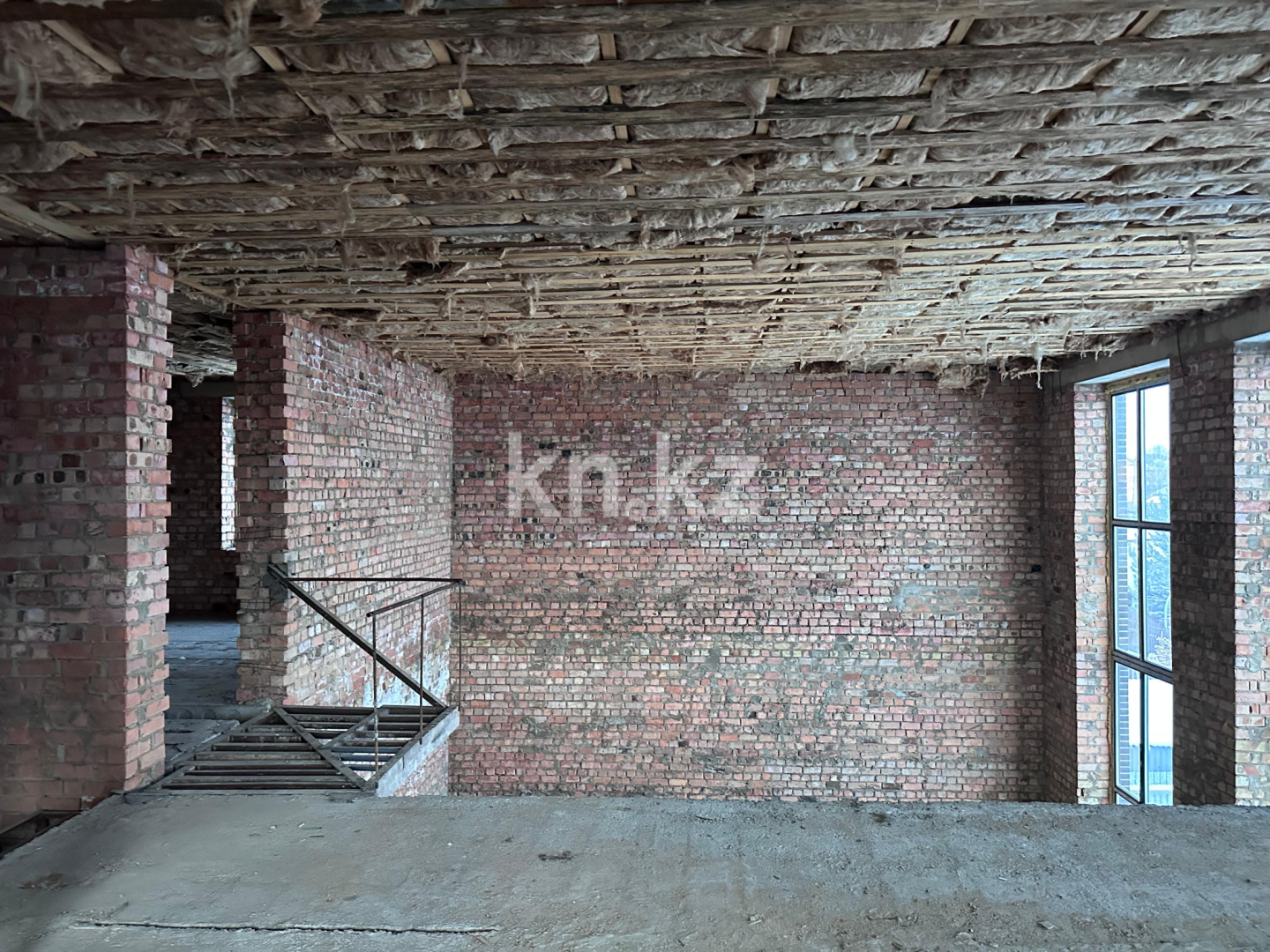 Продажа 7-комнатного дома, 388 м² - Продажа домов, коттеджей в Караганде на Юго-Востоке фото 12 из 17