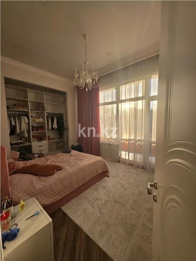 Продажа 4-комнатной квартиры, 135 м², мкр-н Самал-1, дом  29 - Продажа квартир в Алматы с фото фото 3 из 10