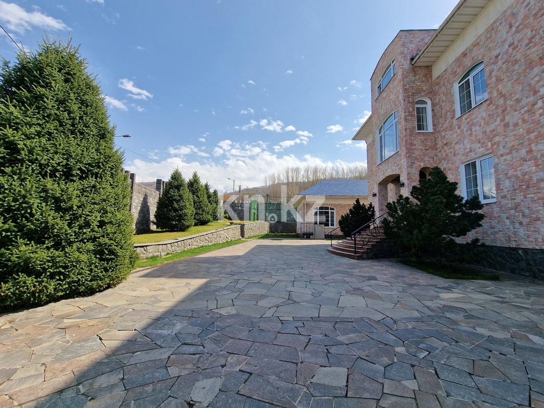 Продажа 10-комнатного дома, 805 м², ул. Ладушкина, дом  120/27 в Алматы - фото 4