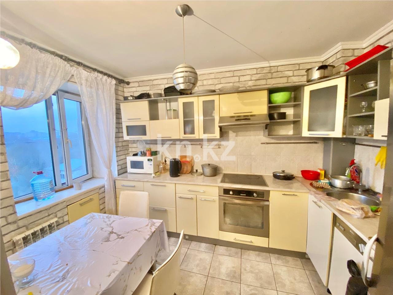Продажа 3-комнатной квартиры, 62 м², ул. Гапеева - Продажа  трехкомнатных квартир в Караганде фото 3 из 13
