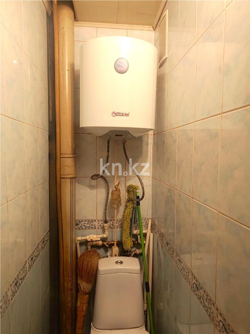 Продажа 2-комнатной квартиры, 43 м², мкр-н 18, дом  18 в Караганде - фото 10