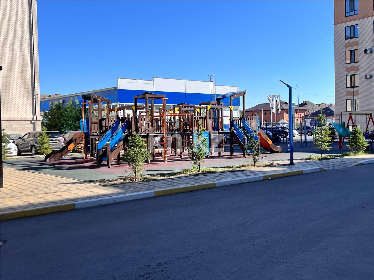 Продажа 4-комнатной квартиры, 94 м², ул. Муканова - Продажа  четырехкомнатных квартир в Караганде фото 34 из 37