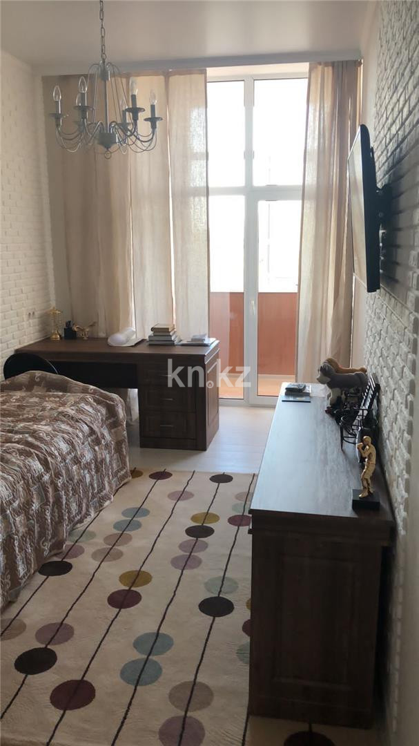 Продажа 3-комнатной квартиры, 96 м², мкр-н Алтын Арка в Караганде - фото 16