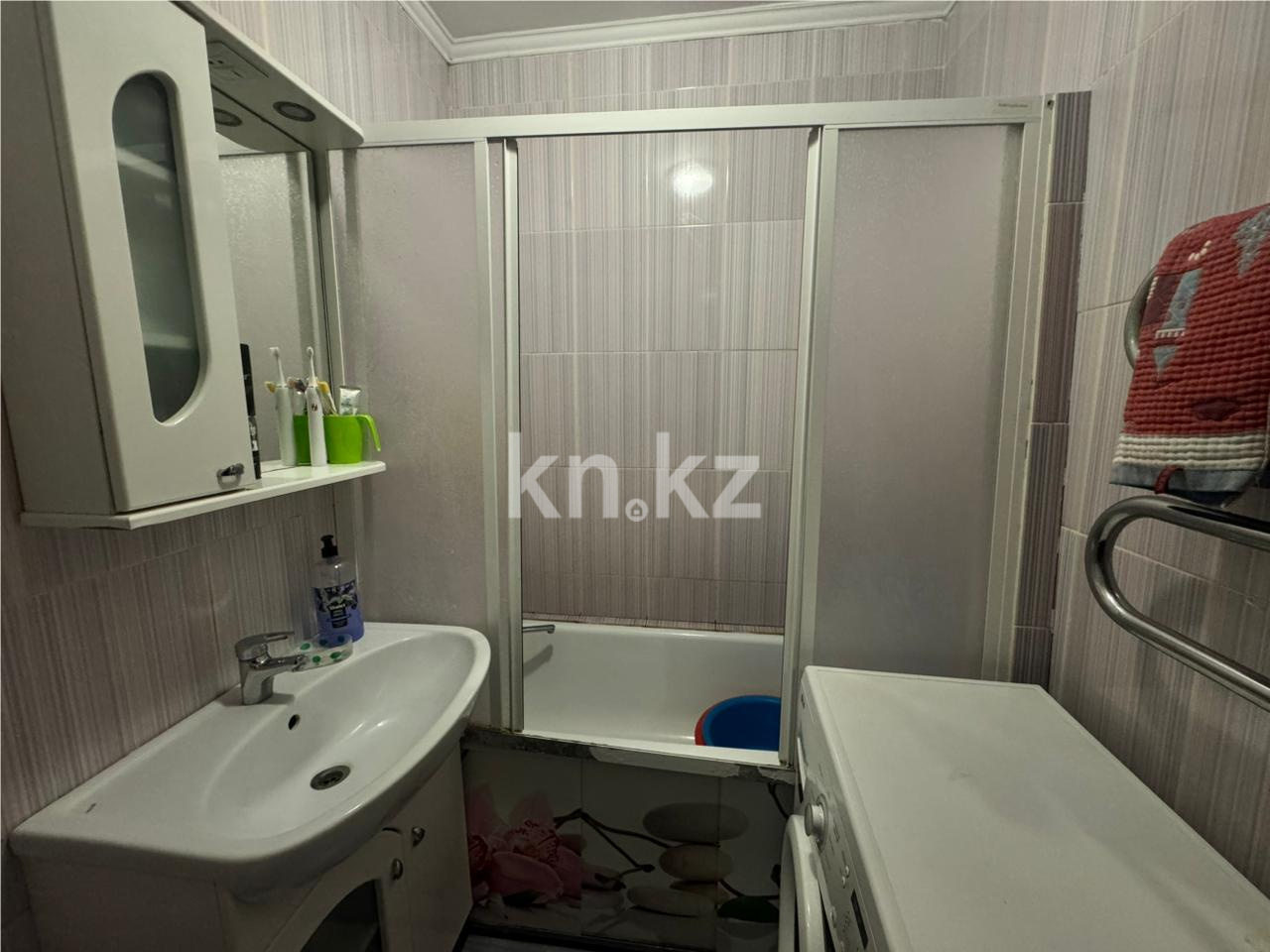 Продажа 3-комнатной квартиры, 49 м², ул. Крылова в Караганде - фото 9