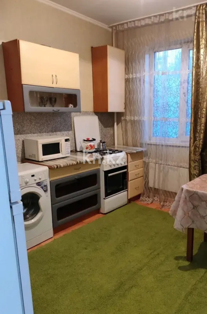 Аренда 1-комнатной квартиры посуточно, 40 м², мкр. Аксай-1а, дом  33 - Аренда  однокомнатных квартир посуточно в Алматы фото 4 из 5