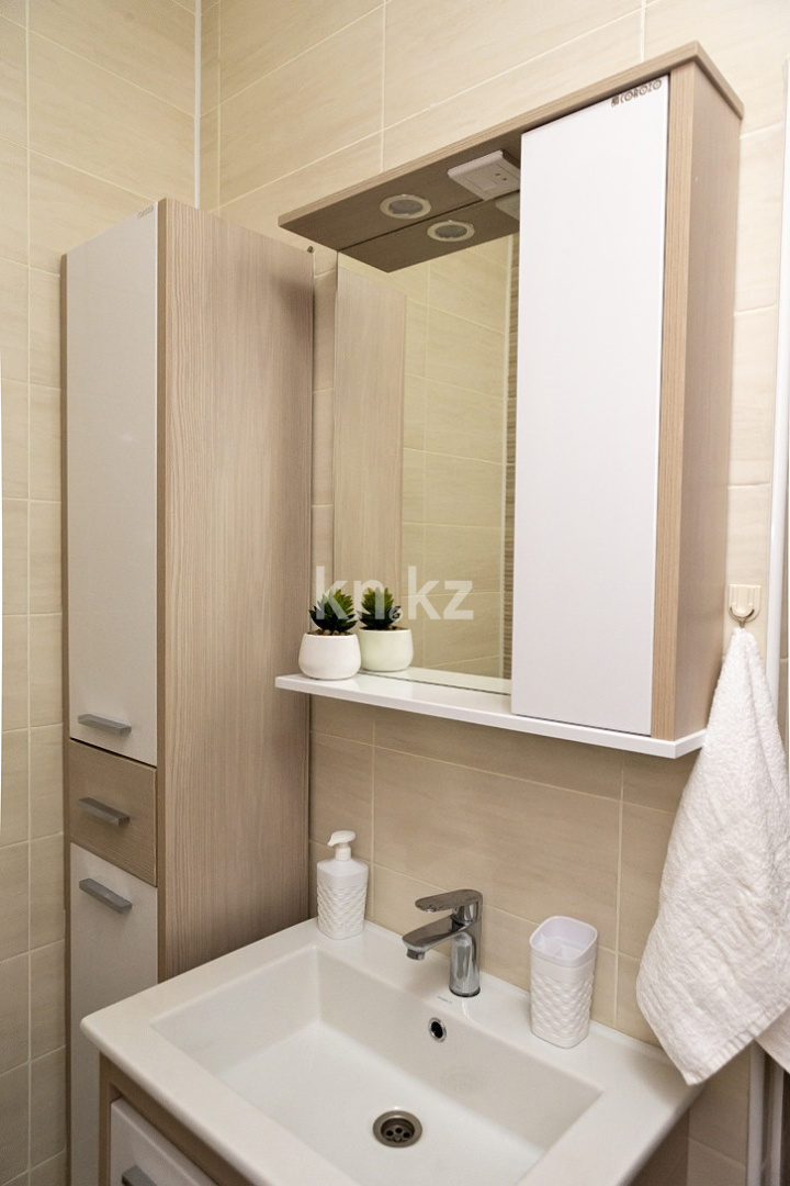 Аренда 1-комнатной квартиры посуточно, 33 м², ул. Карасай батыра, дом  326 - Аренда квартир посуточно в Алматы с фото фото 15 из 20