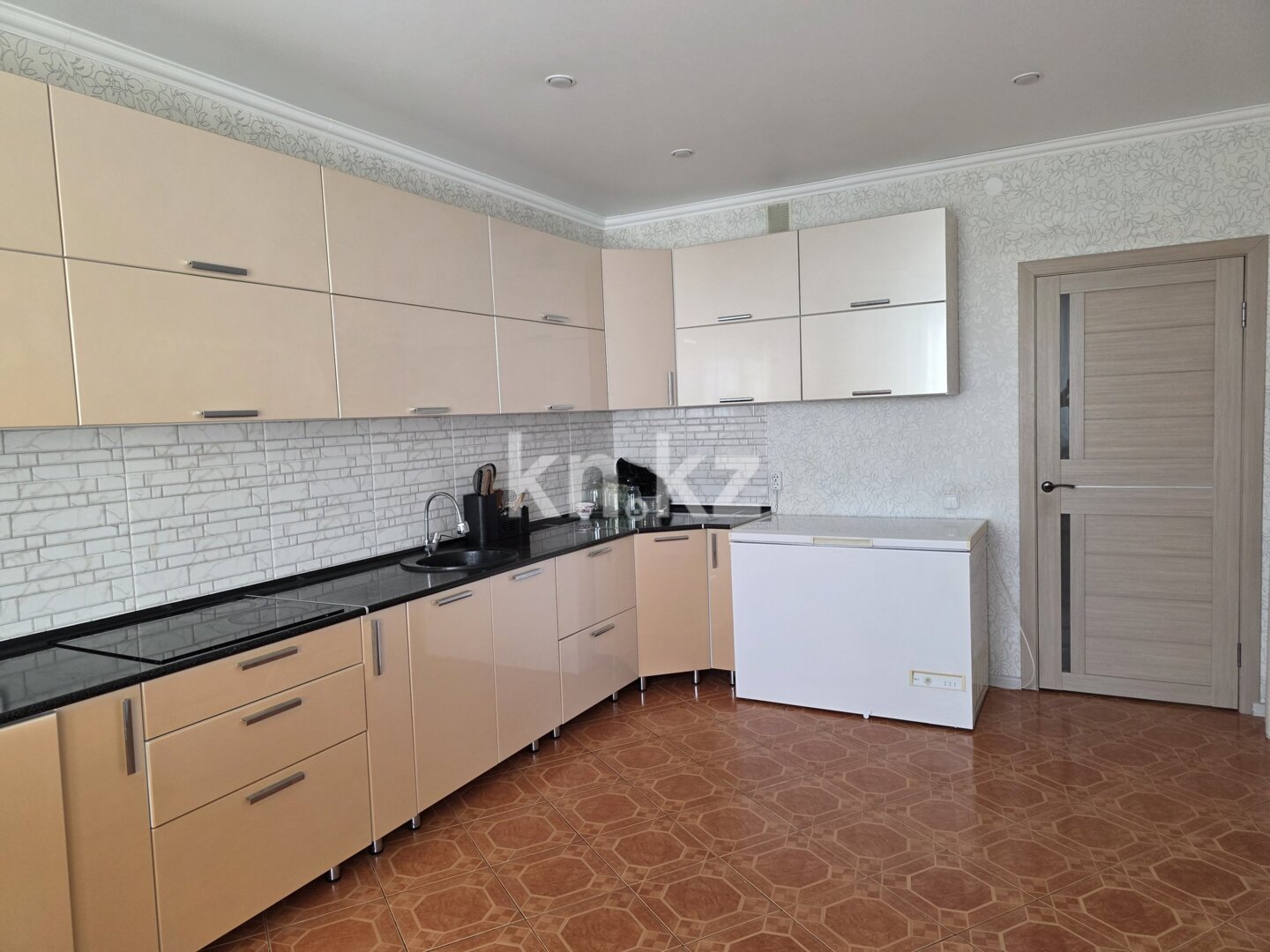 Продажа 3-комнатной квартиры, 93.7 м² в Караганде - фото 11