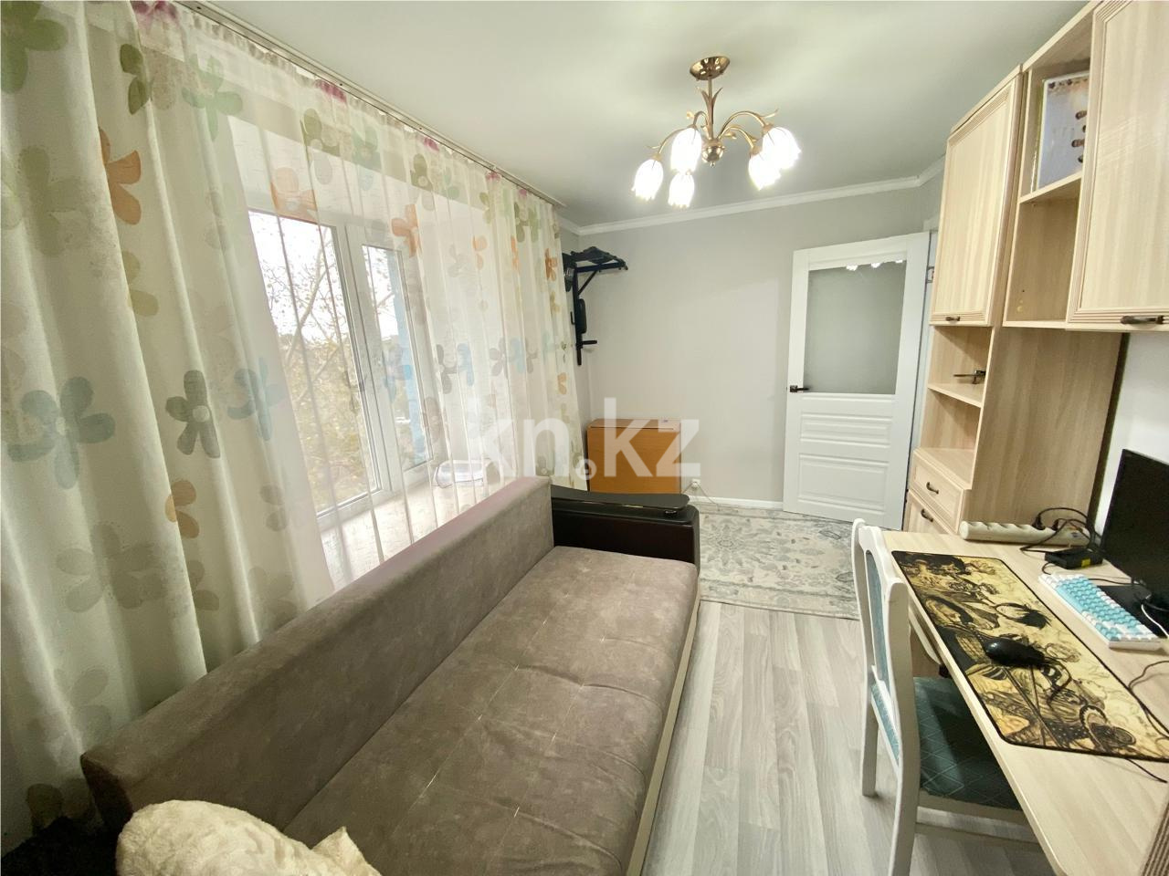 Продажа 3-комнатной квартиры, 51 м², мкр-н 19 - Продажа квартир в Караганде фото 6 из 15