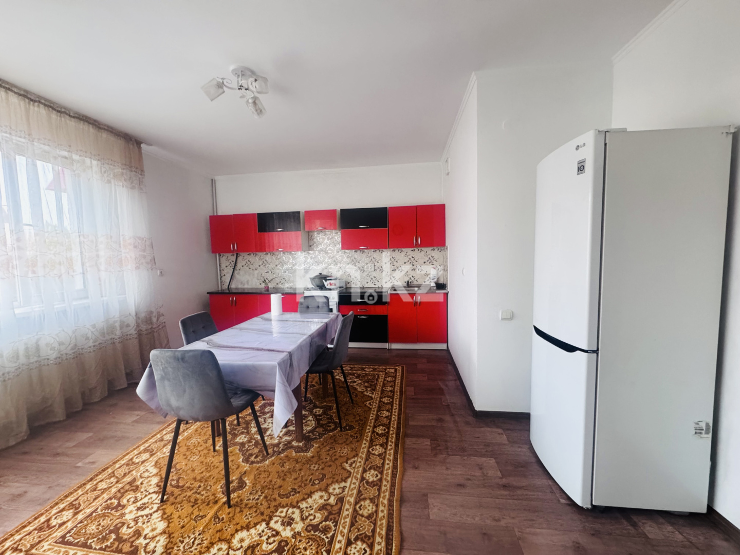 Аренда 3-комнатной квартиры, 116 м², мкр-н Думан-2, дом  18 - Ул Халиуллина - Продажа квартир в Алматы фото 6 из 10