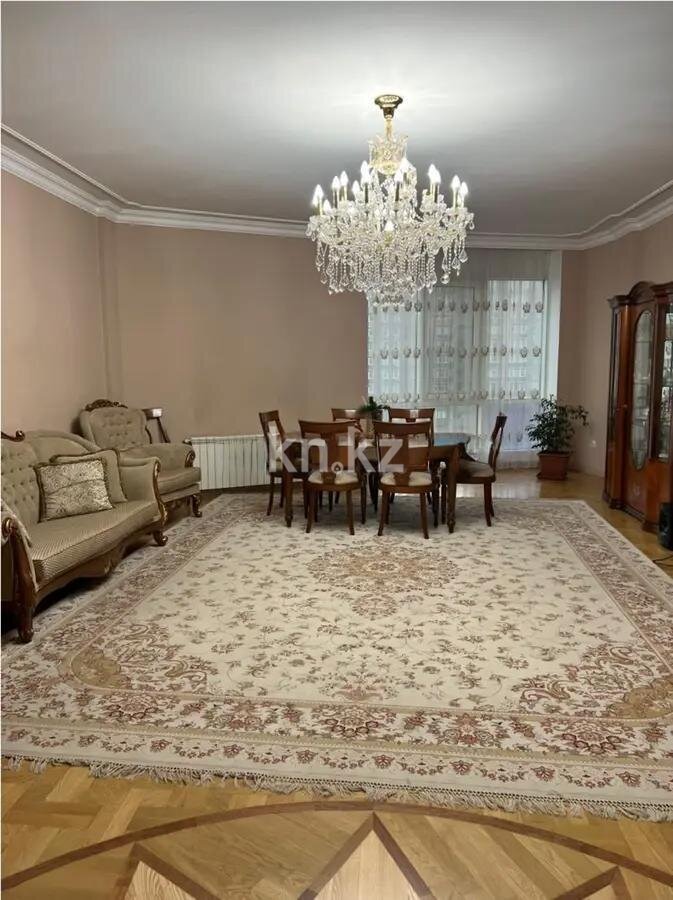 Продажа 4-комнатной квартиры, 205 м² в Алматы