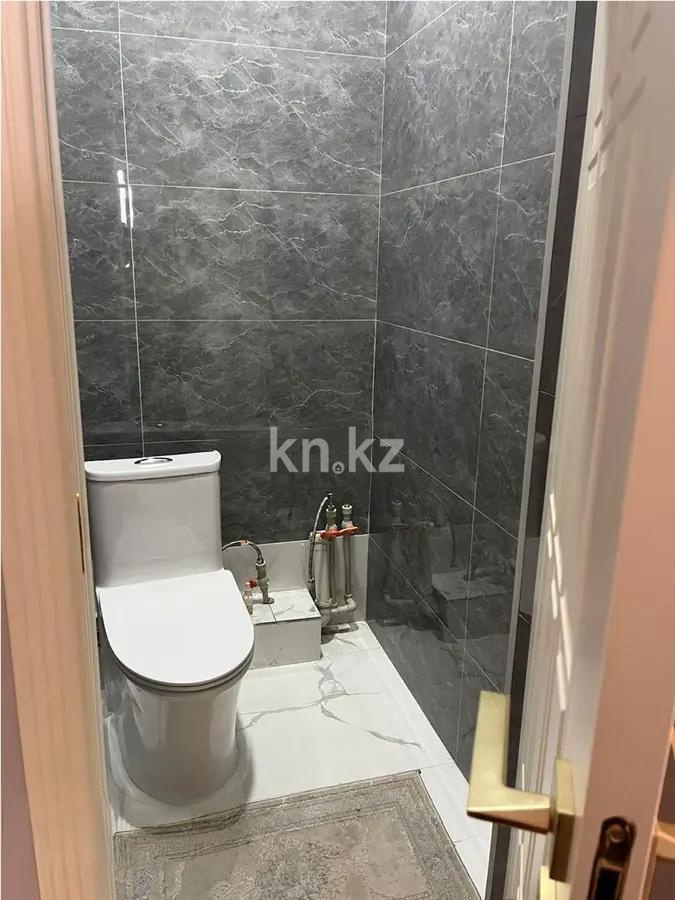 Продажа 4-комнатной квартиры, 75.8 м², пр. Абая, дом  164 в Алматы - фото 6