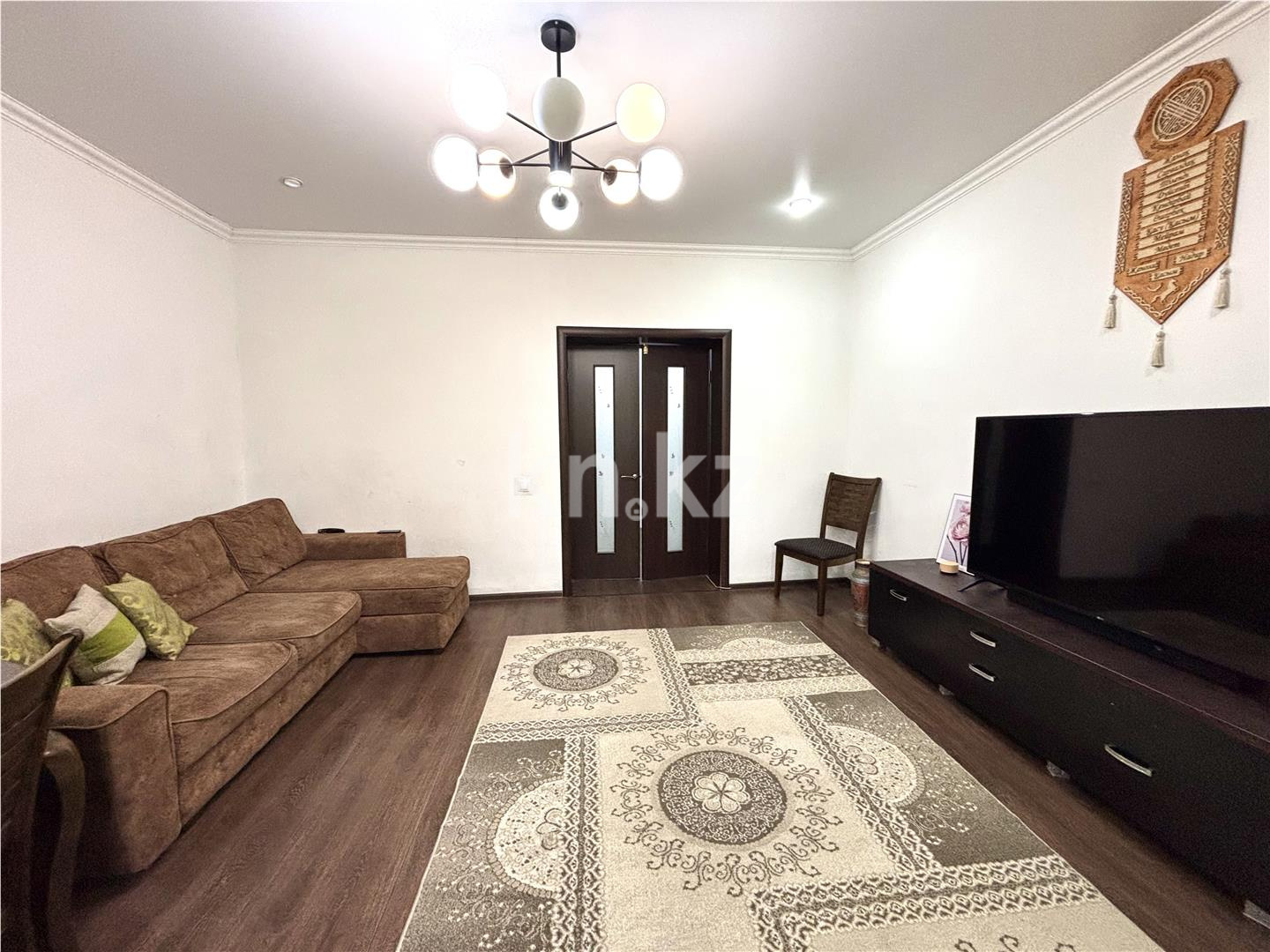 Продажа 3-комнатной квартиры, 76 м², ул. Абая в Караганде - фото 2