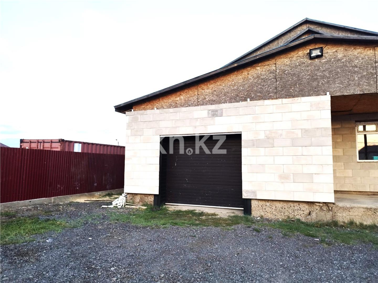 Продажа 5-комнатного дома, 220 м² - Продажа домов, коттеджей в Казахстане - страница 2 фото 22 из 24