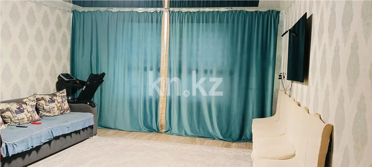 Продажа 3-комнатной квартиры, 70 м², ул. Промышленная, дом  26 - Продажа и аренда недвижимости в Абае фото 1 из 3
