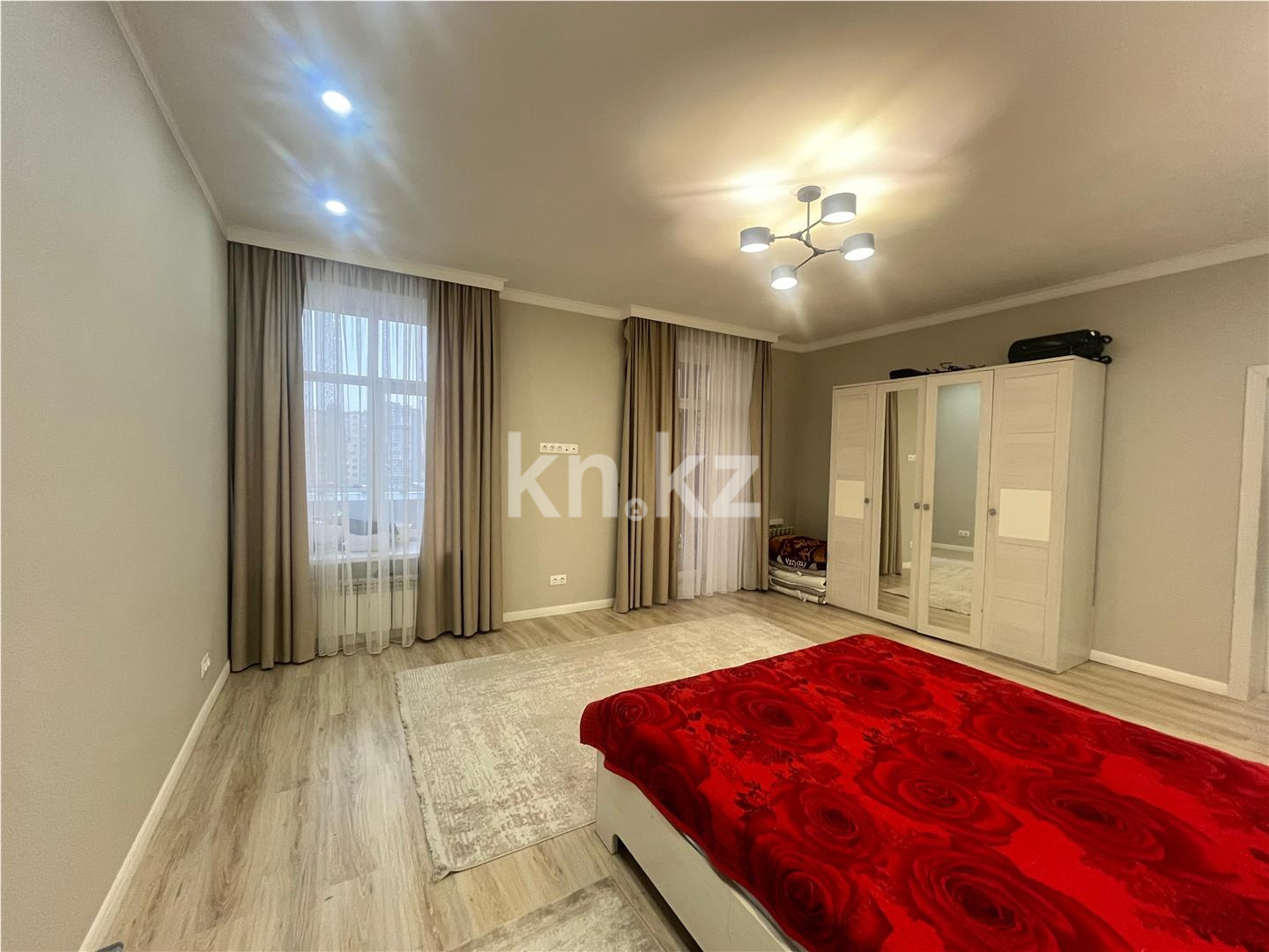 Продажа 2-комнатной квартиры, 70 м², пр. Строителей, дом  33/4 - Продажа квартир в Караганде с фото фото 9 из 14