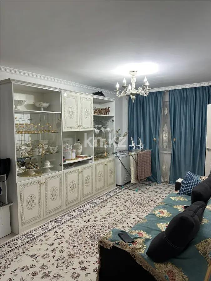 Продажа 3-комнатной квартиры, 60 м², мкр-н 10, дом  4 в Алматы