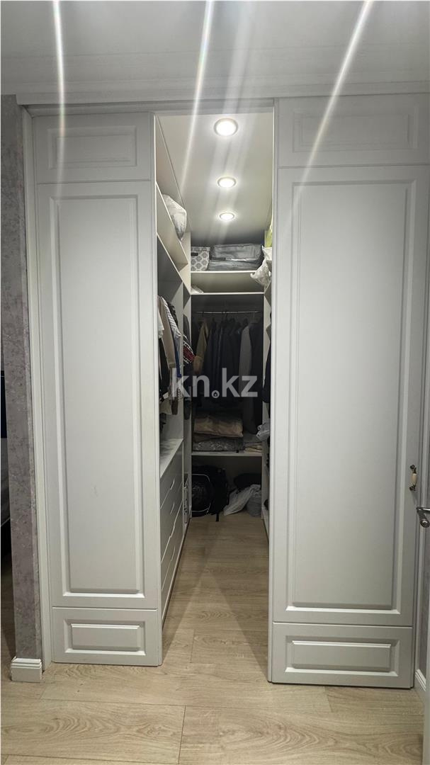 Продажа 3-комнатной квартиры, 95 м², пр. Сейфуллина, дом  10/1 в Караганде - фото 4