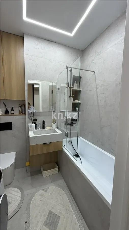 Продажа 2-комнатной квартиры, 65 м² в Алматы - фото 4